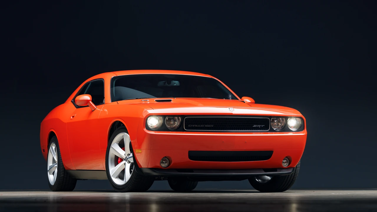 2010 Dodge Challenger SRT8 & 392 3rd Gen - Image 17 of 31