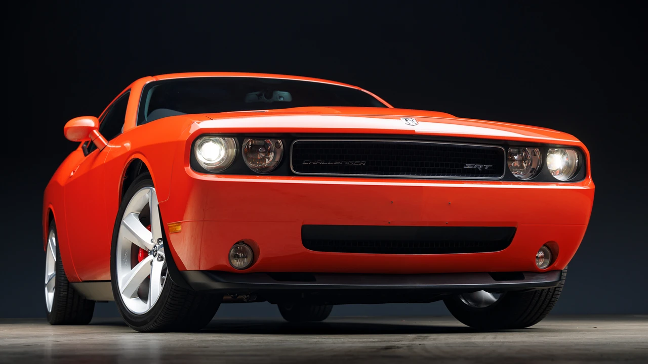 2010 Dodge Challenger SRT8 & 392 3rd Gen - Image 18 of 31