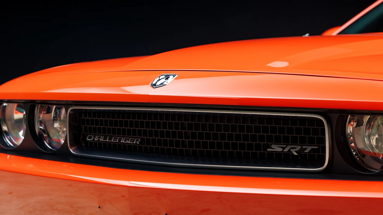 2010 Dodge Challenger SRT8 & 392 3rd Gen - Image 25 of 31