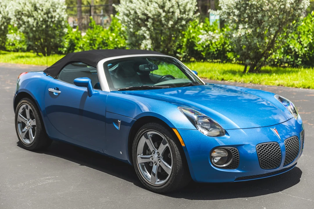 2010 Pontiac Solstice GXP - Image 16 of 31