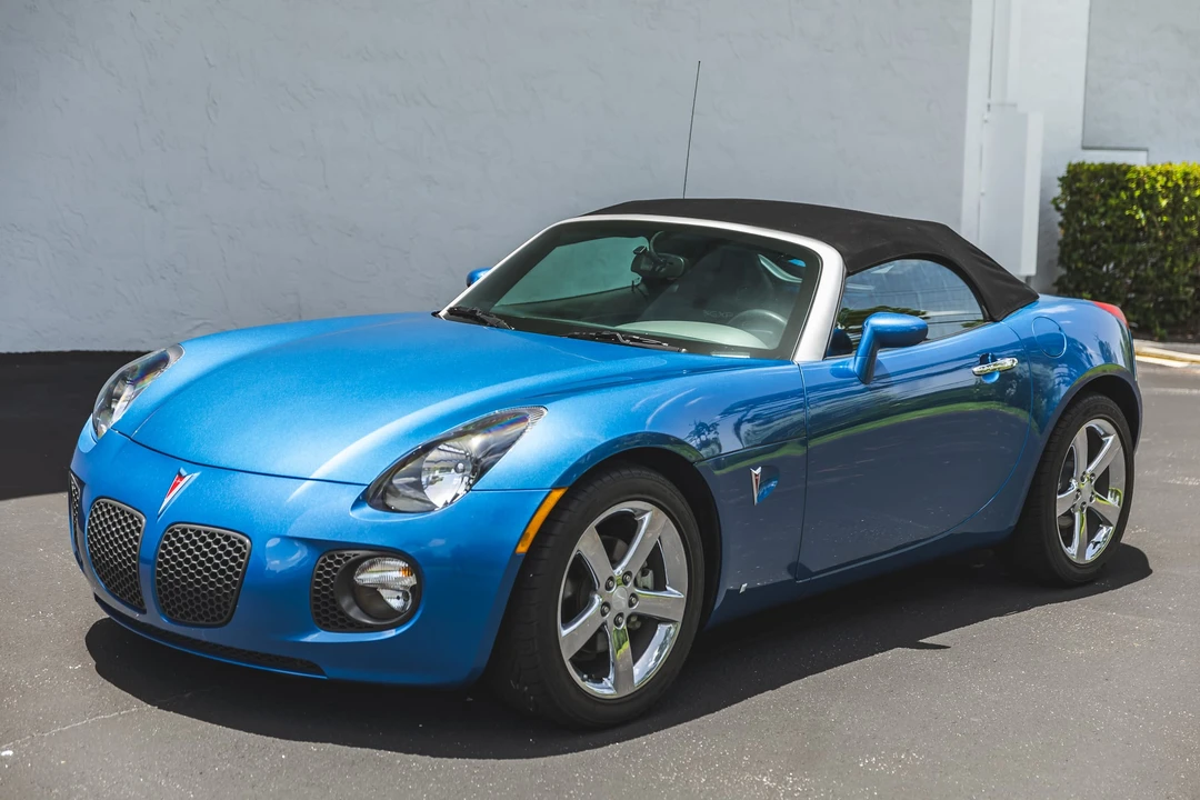 2010 Pontiac Solstice GXP - Image 14 of 31