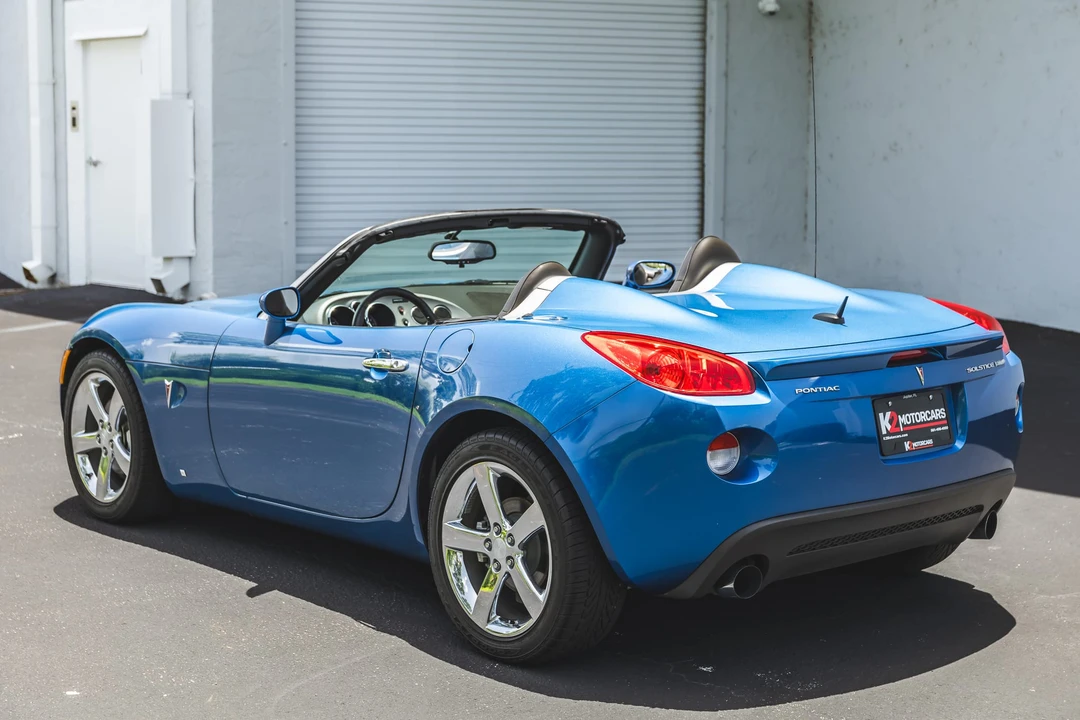 2010 Pontiac Solstice GXP - Image 11 of 31