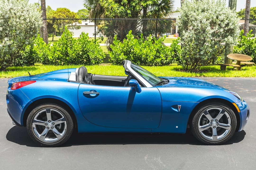 2010 Pontiac Solstice GXP - Image 7 of 31