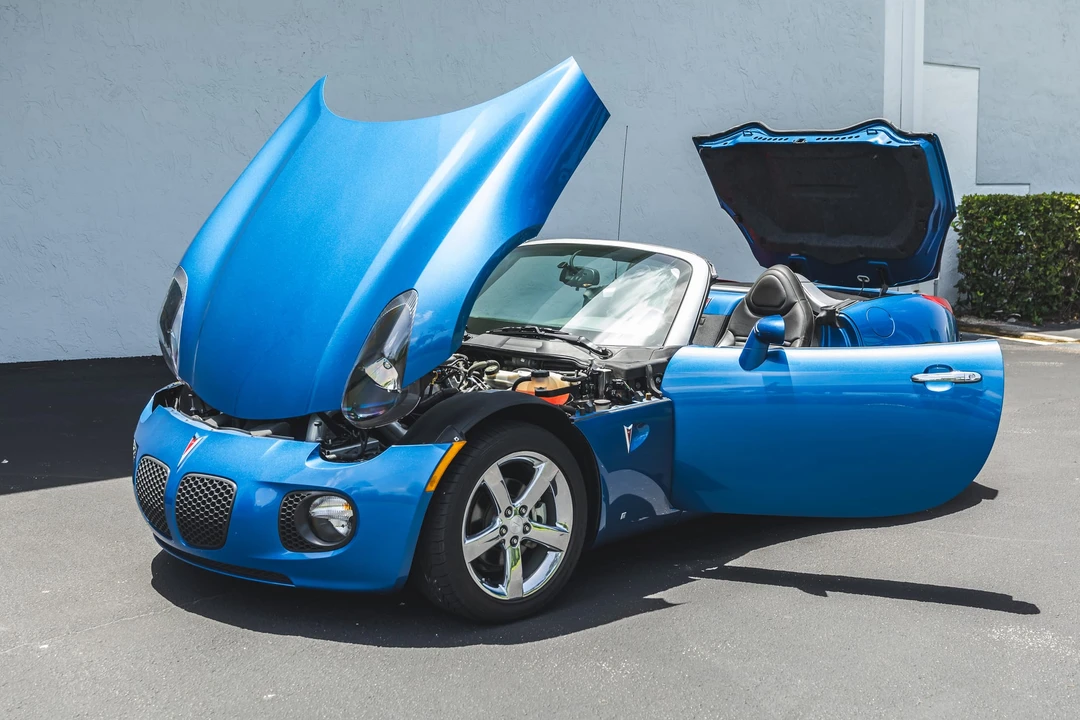 2010 Pontiac Solstice GXP - Image 22 of 31