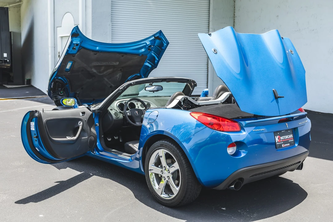 2010 Pontiac Solstice GXP - Image 28 of 31