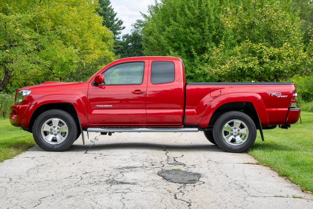 2010 Toyota Tacoma 2nd Gen - Image 5 of 31