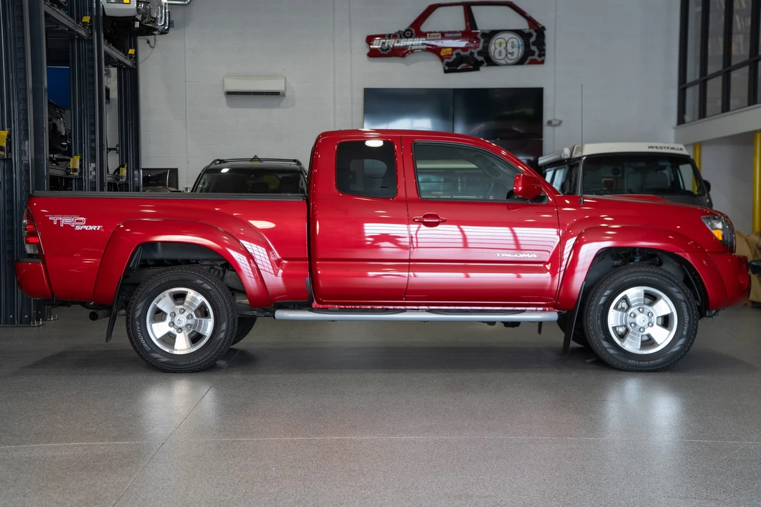 2010 Toyota Tacoma 2nd Gen - Image 15 of 31