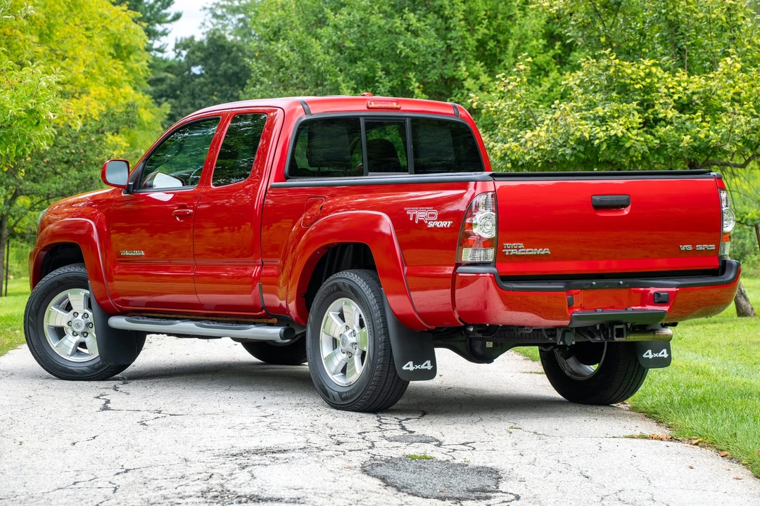 2010 Toyota Tacoma 2nd Gen - Image 9 of 31