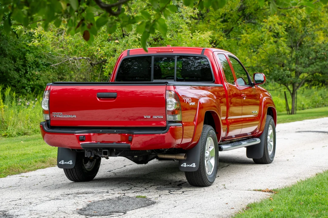 2010 Toyota Tacoma 2nd Gen - Image 13 of 31
