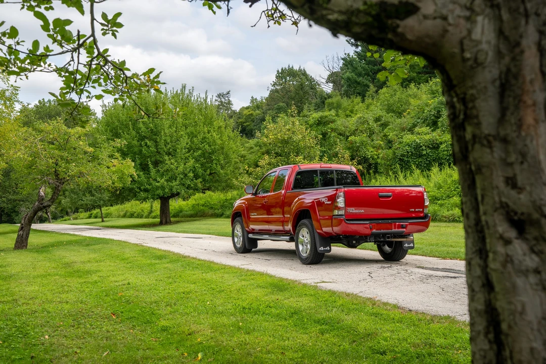 2010 Toyota Tacoma 2nd Gen - Image 24 of 31