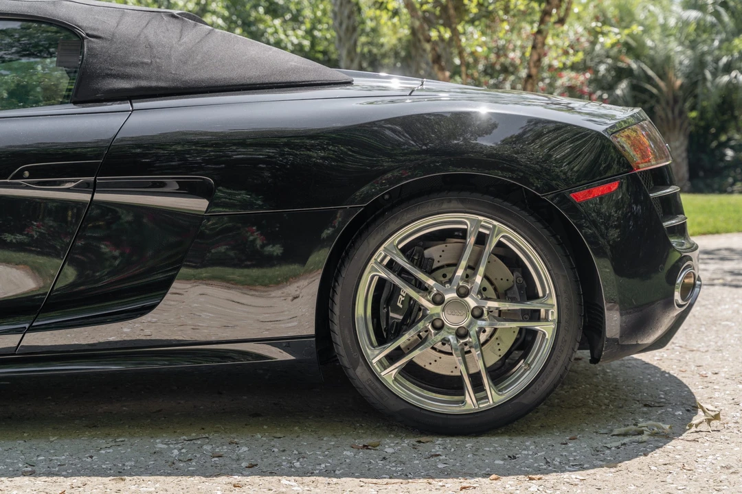 2011 Audi 42 R8 - Image 30 of 31