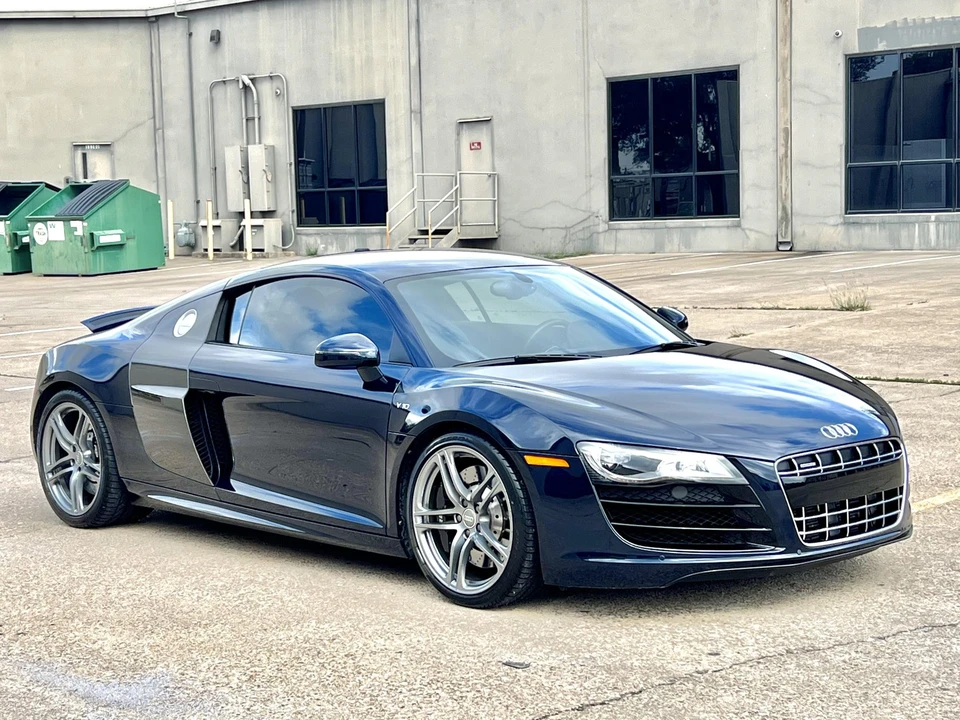 2011 Audi 42 R8 - Image 4 of 31