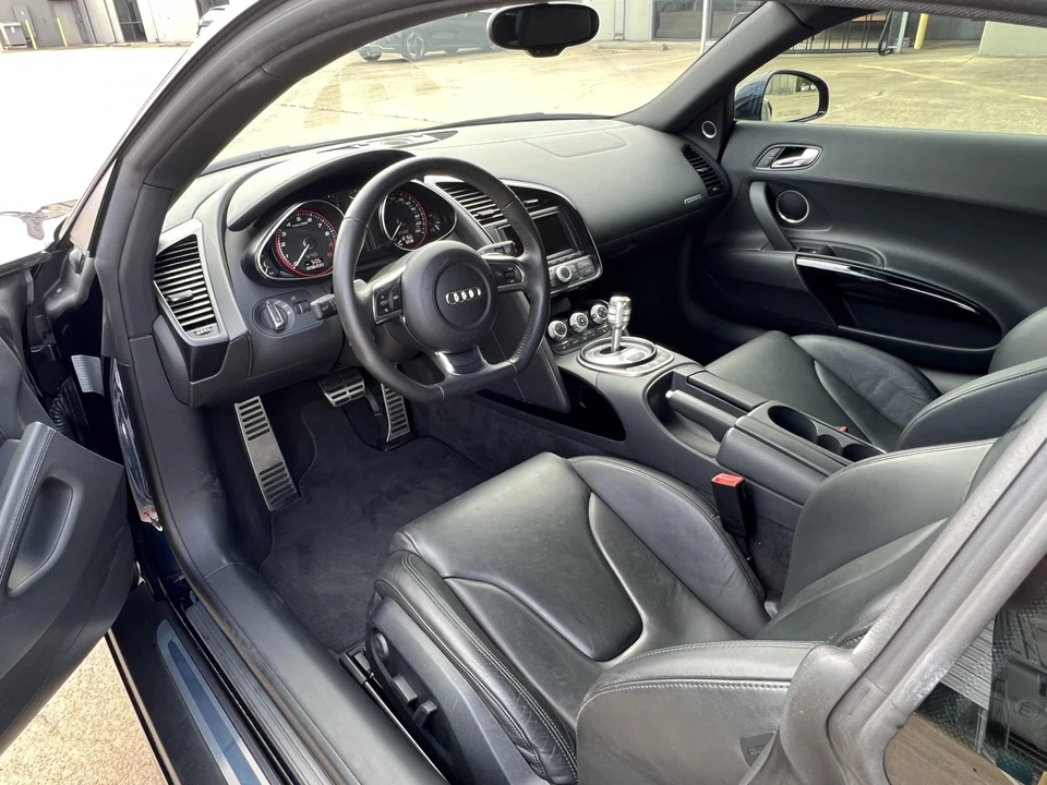 2011 Audi 42 R8 - Image 29 of 31