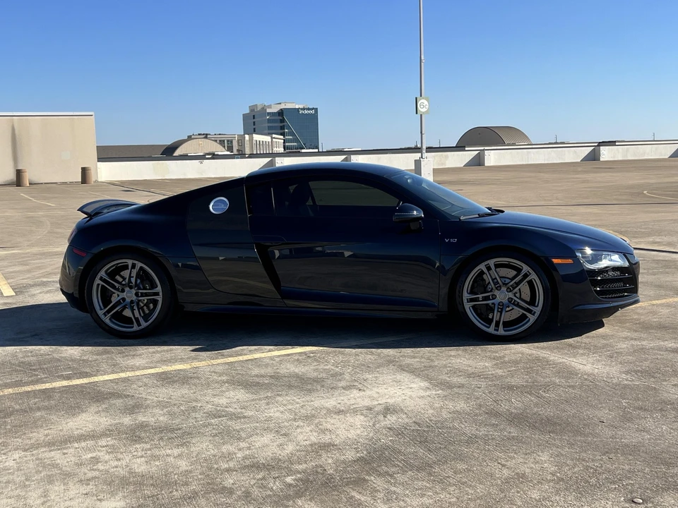 2011 Audi 42 R8 - Image 10 of 31