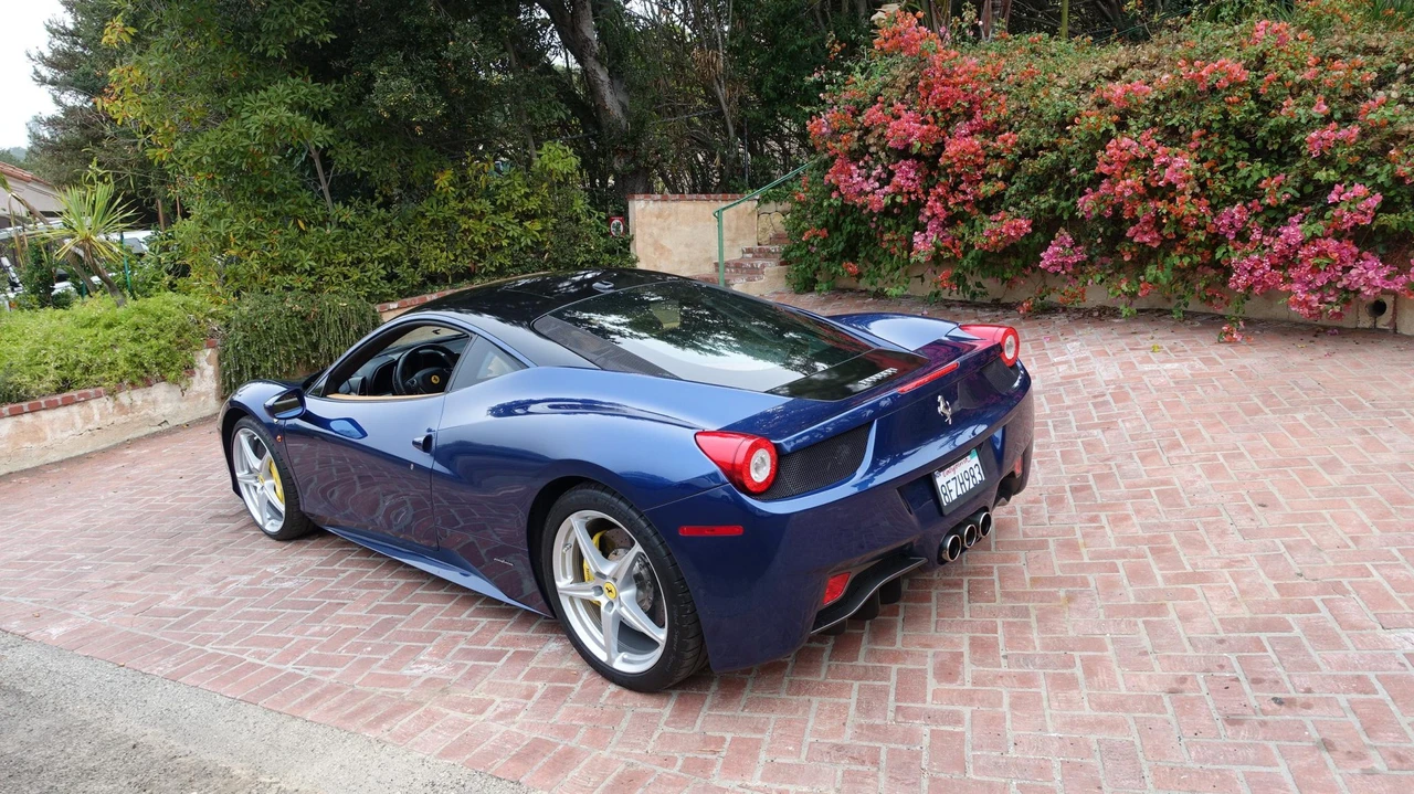 2011 Ferrari 458 Italia - Image 14 of 31