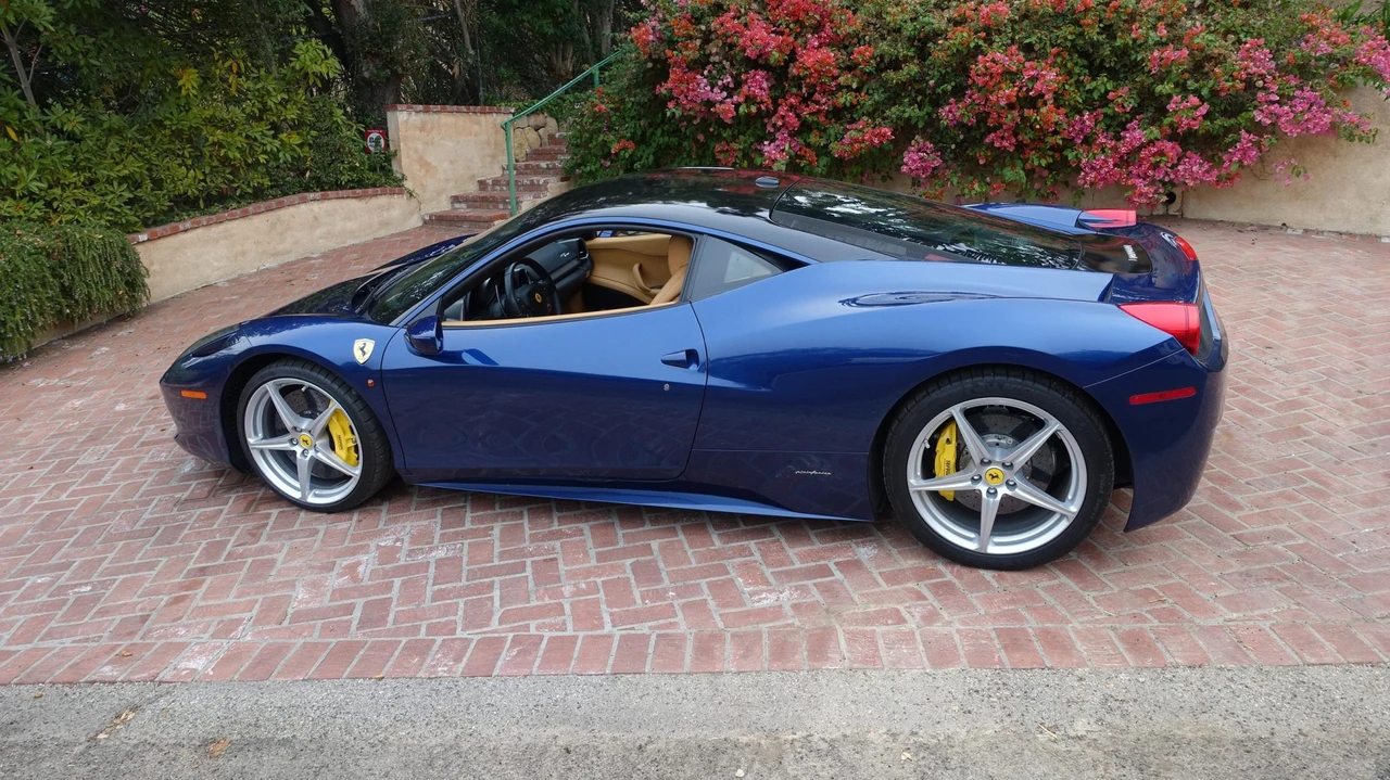 2011 Ferrari 458 Italia - Image 10 of 31