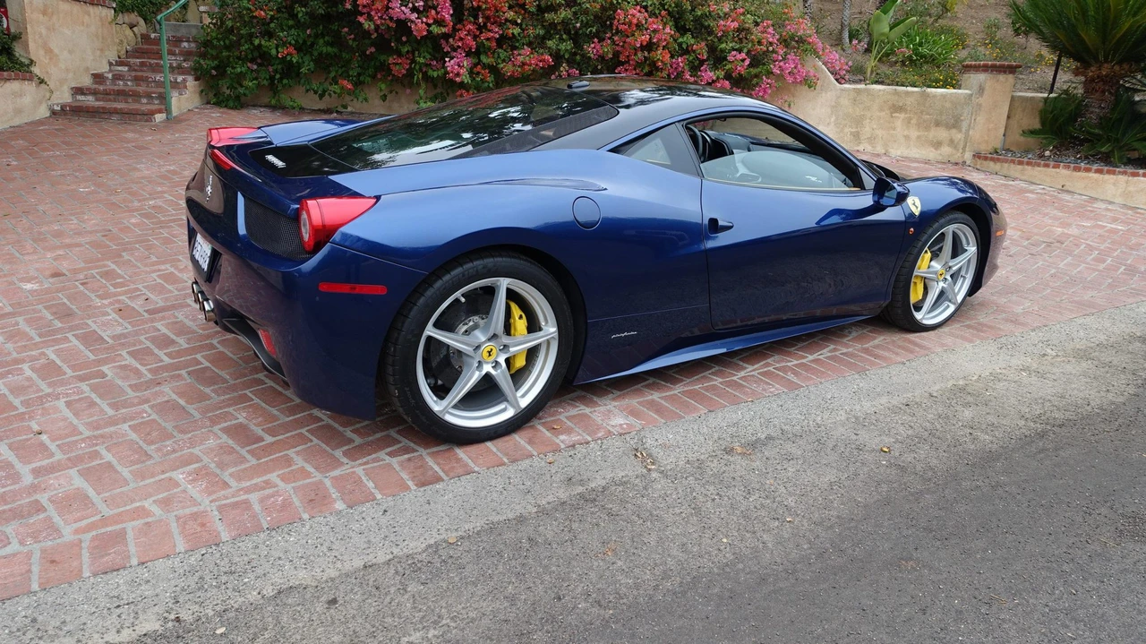 2011 Ferrari 458 Italia - Image 23 of 31
