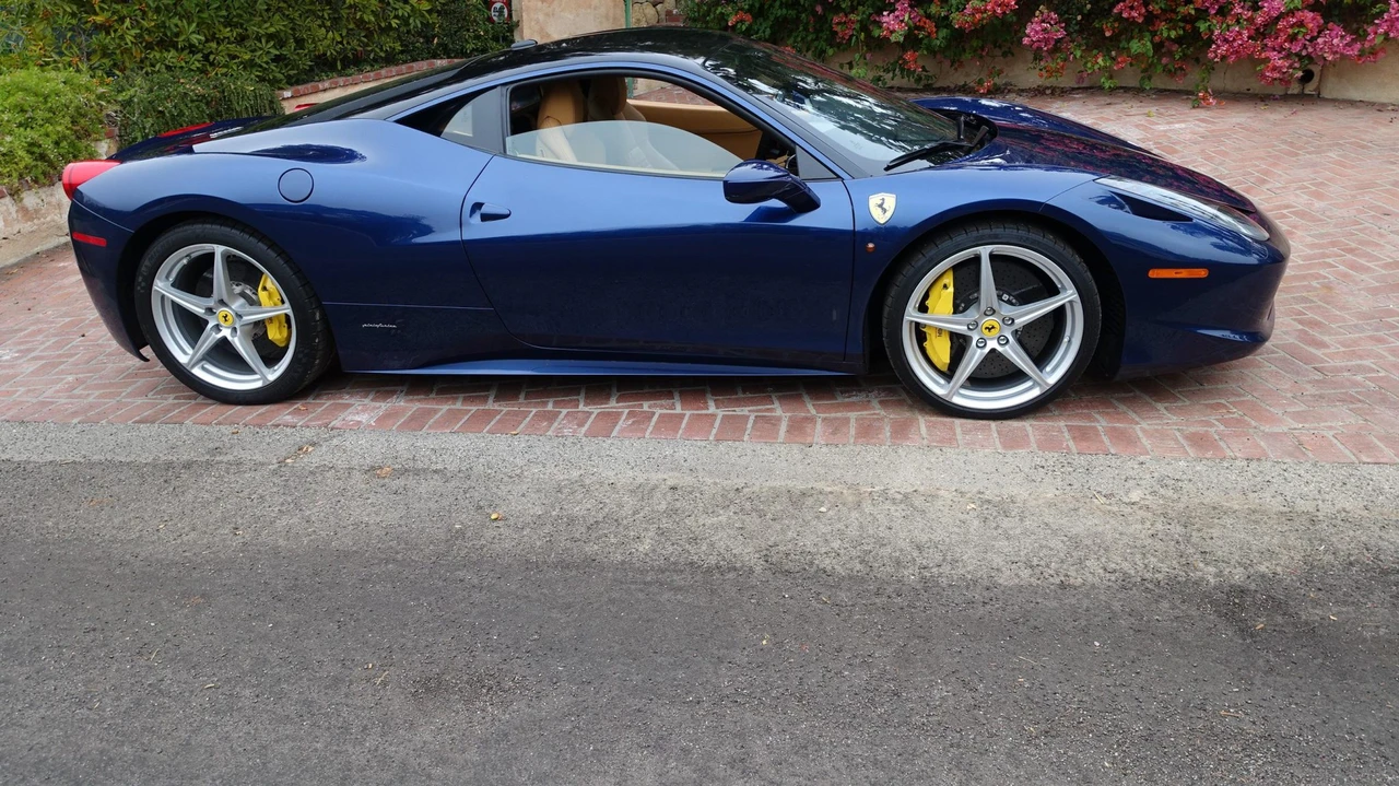 2011 Ferrari 458 Italia - Image 27 of 31