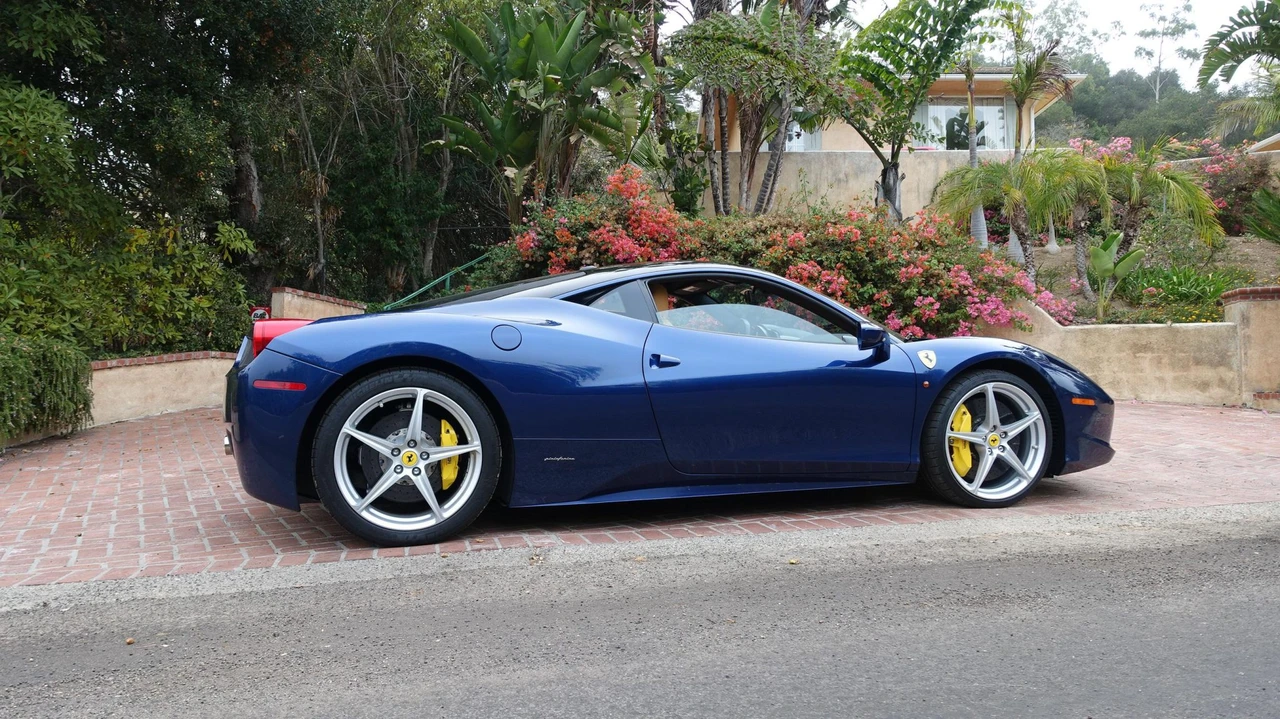 2011 Ferrari 458 Italia - Image 25 of 31