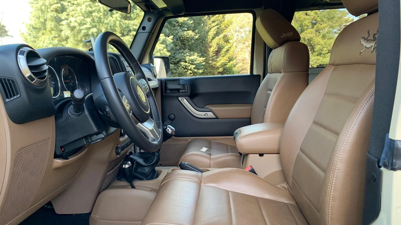 2011 Jeep JK Wrangler - Image 24 of 31