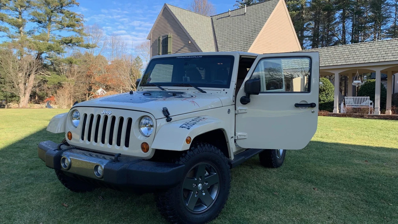 2011 Jeep JK Wrangler - Image 11 of 31