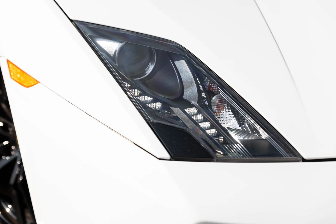 2011 Lamborghini Gallardo LP570-4 Spyder Performante - Image 26 of 31
