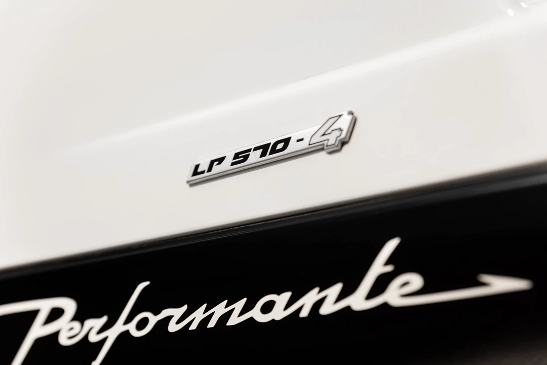 2011 Lamborghini Gallardo LP570-4 Spyder Performante - Image 30 of 31