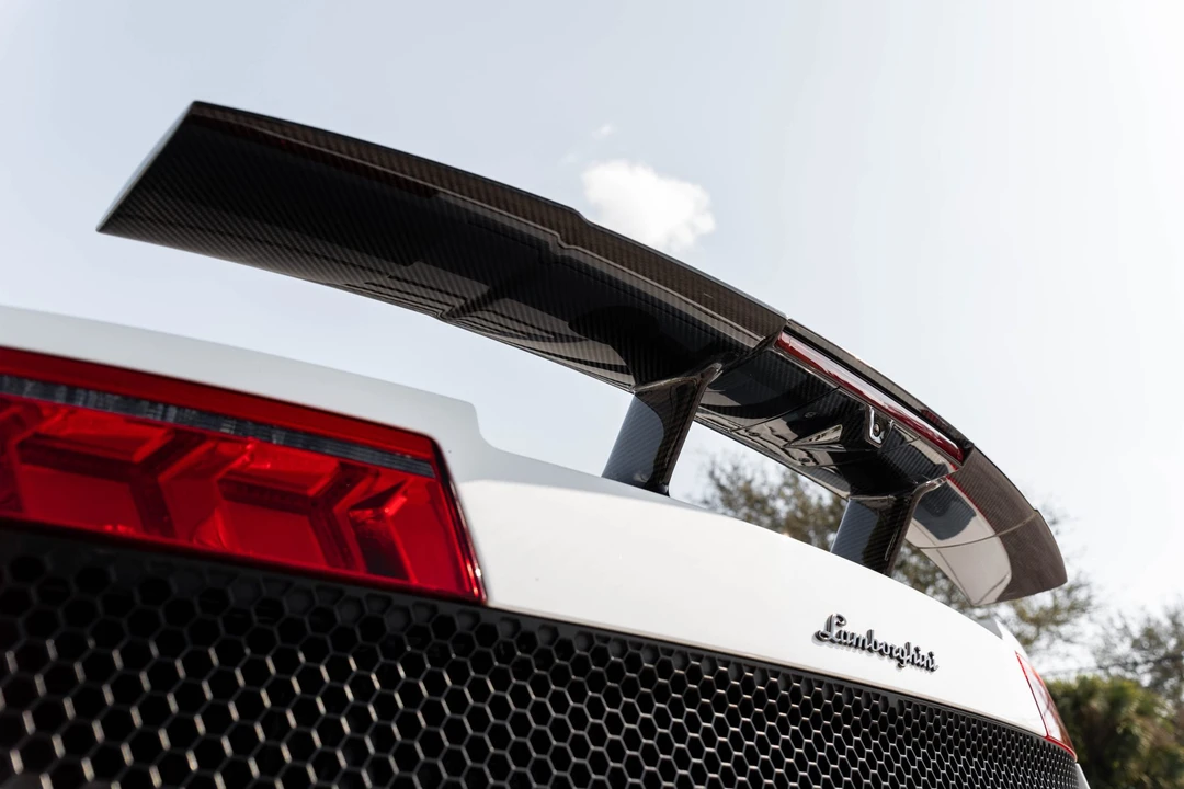 2011 Lamborghini Gallardo LP570-4 Spyder Performante - Image 24 of 31