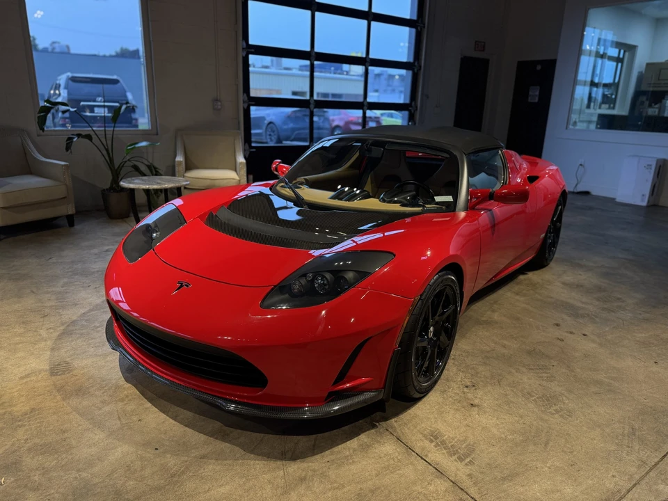 2011 Tesla Roadster - Image 7 of 31