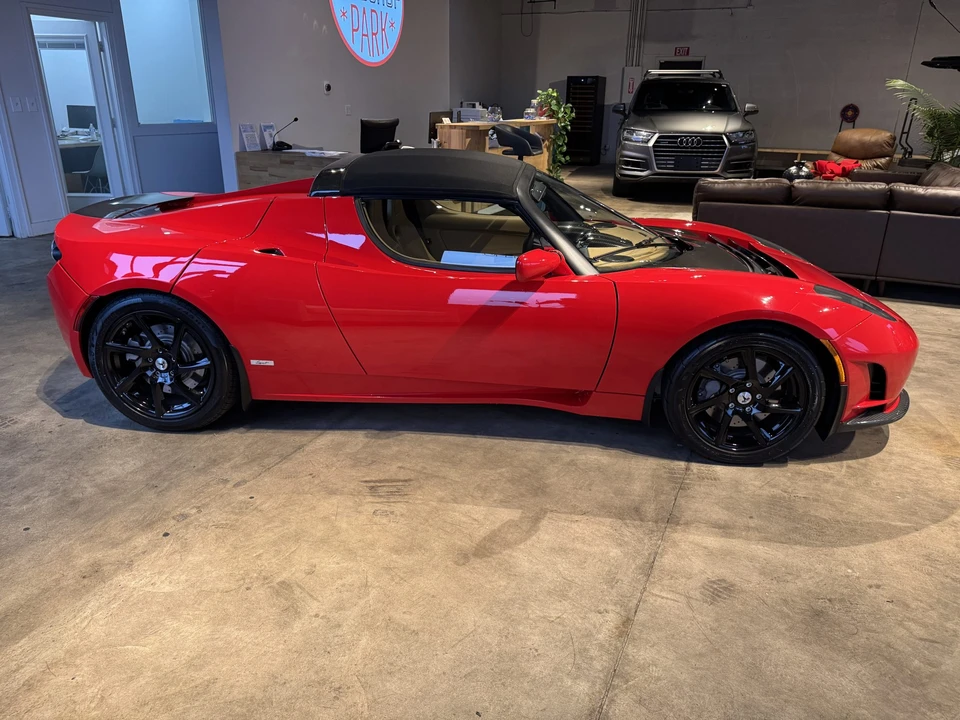 2011 Tesla Roadster - Image 12 of 31