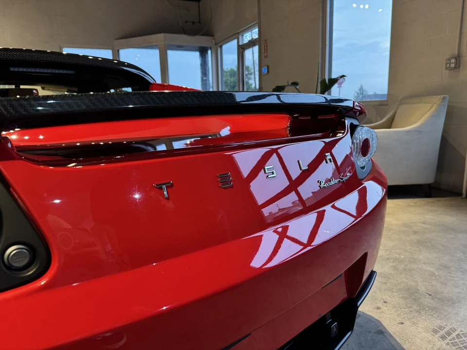 2011 Tesla Roadster - Image 22 of 31