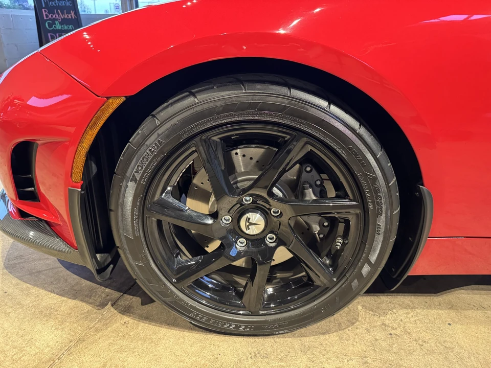 2011 Tesla Roadster - Image 31 of 31
