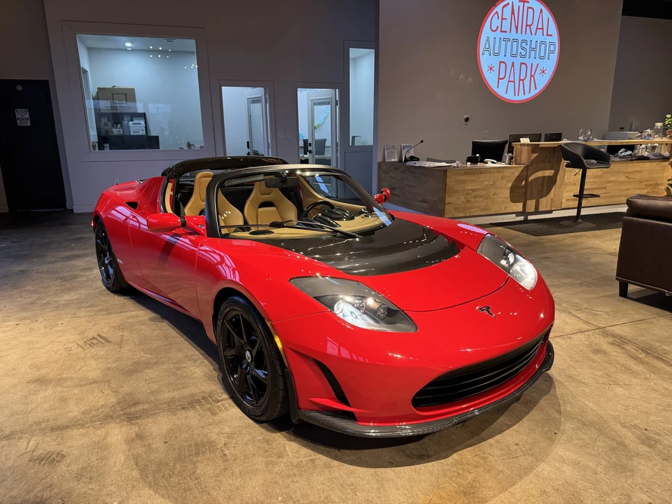 2011 Tesla Roadster - Image 5 of 31