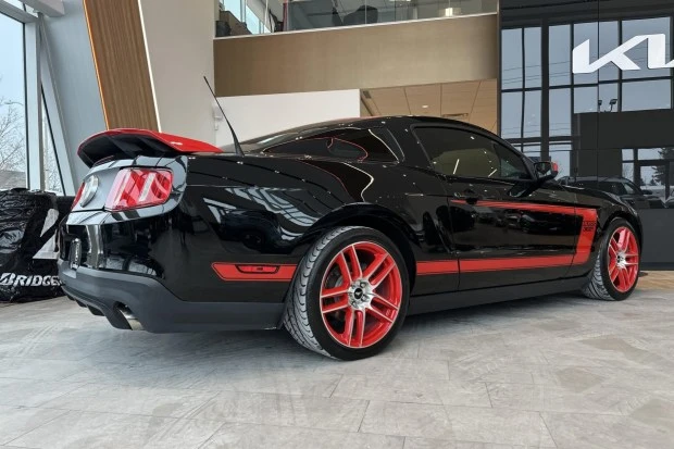 2012 Ford S197 Mustang - Image 2 of 8