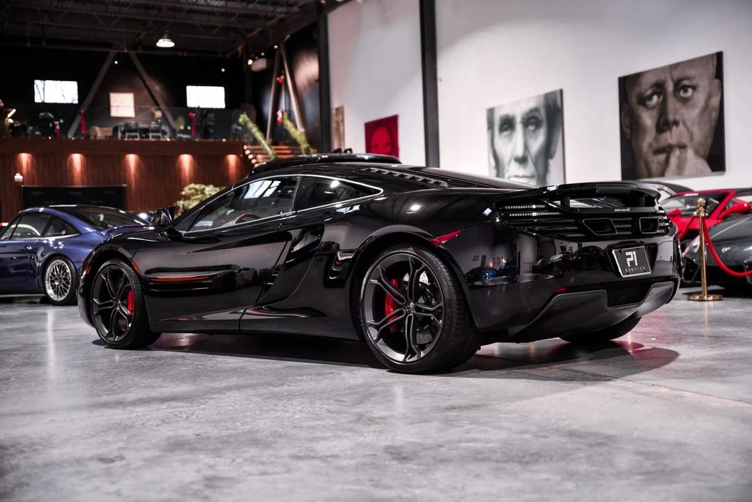 2012 McLaren MP4-12C - Image 8 of 31
