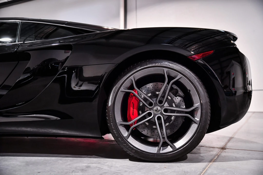 2012 McLaren MP4-12C - Image 13 of 31