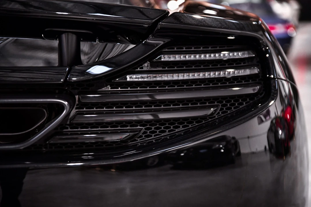 2012 McLaren MP4-12C - Image 29 of 31