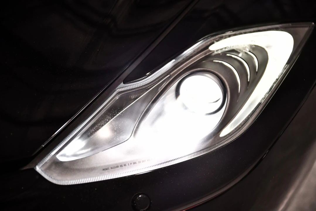 2012 McLaren MP4-12C - Image 22 of 31