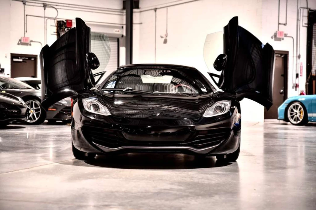 2012 McLaren MP4-12C - Image 11 of 31