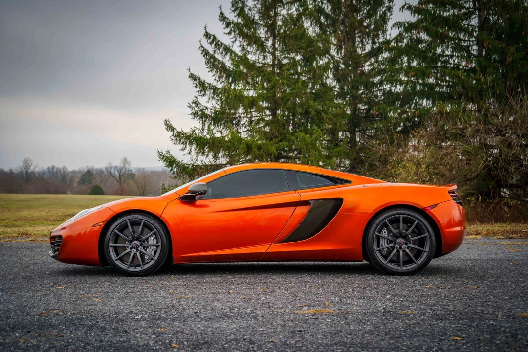2012 McLaren MP4-12C - Image 27 of 31