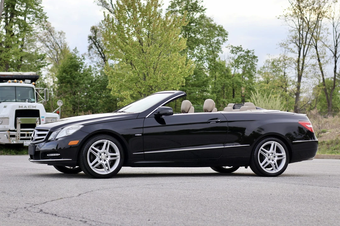 2012 Mercedes-Benz C207/A207 E-Class Coupe & Convertible - Image 2 of 31