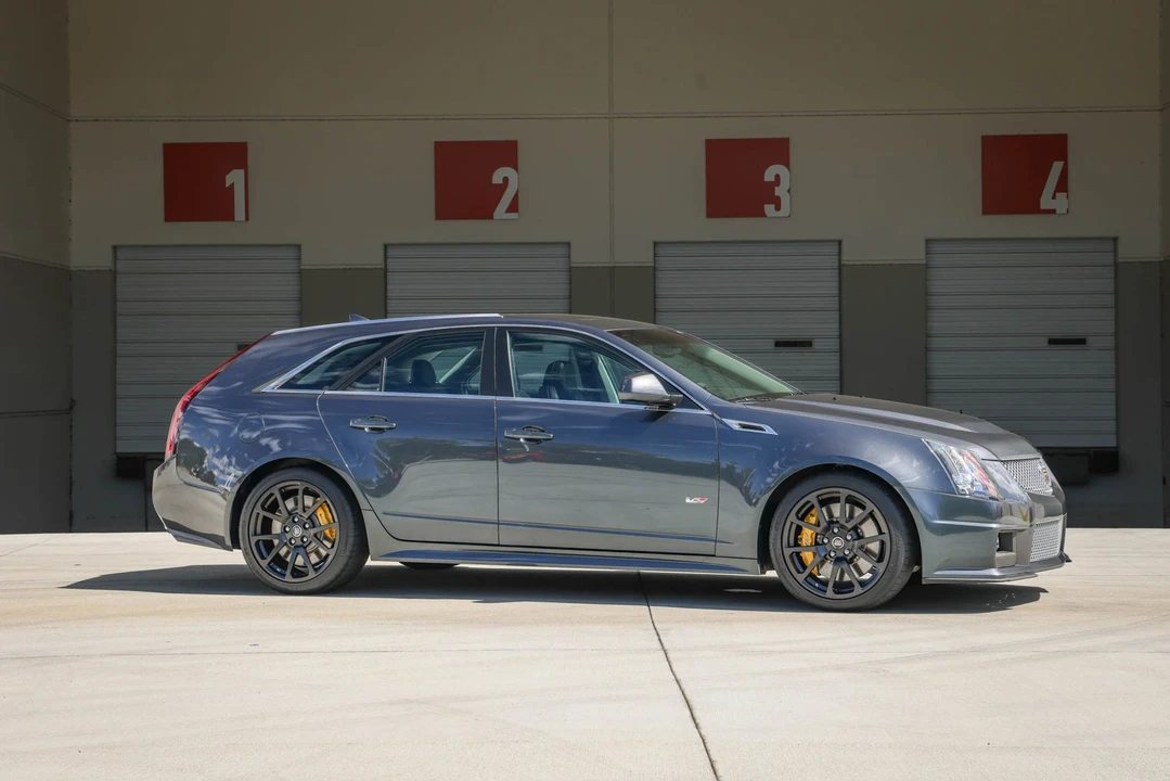 2013 Cadillac CTS-V 2nd Gen - Image 9 of 31