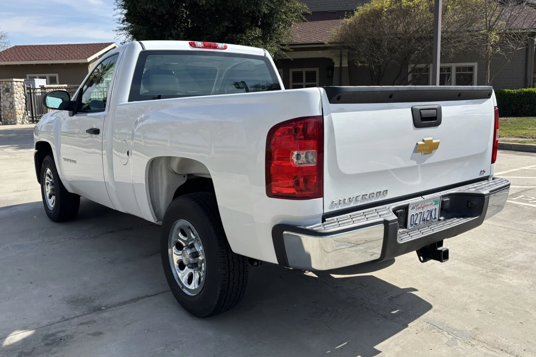 2013 Chevrolet Silverado 2nd Gen - Image 2 of 7