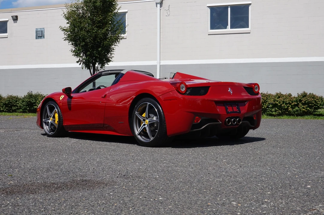 2013 Ferrari 458 Spider - Image 8 of 31