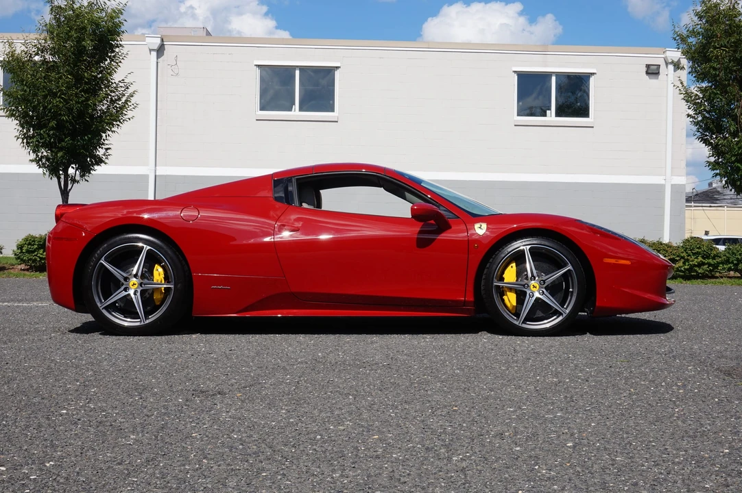 2013 Ferrari 458 Spider - Image 12 of 31