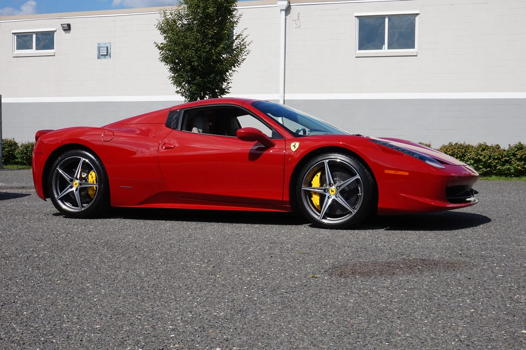 2013 Ferrari 458 Spider - Image 11 of 31