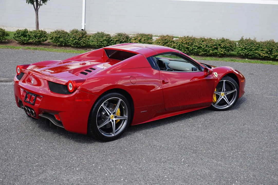 2013 Ferrari 458 Spider - Image 13 of 31