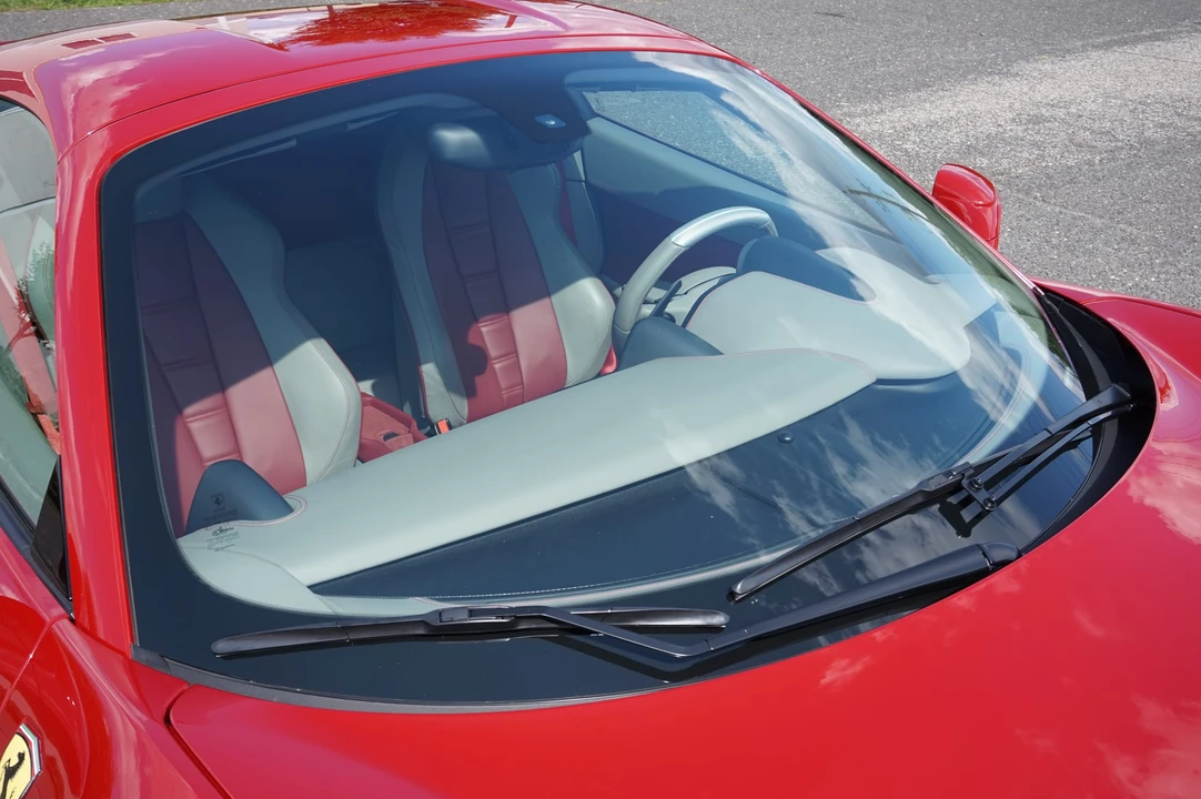 2013 Ferrari 458 Spider - Image 17 of 31