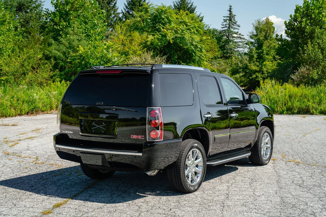 2013 GMC Yukon 3rd Gen - Image 30 of 31