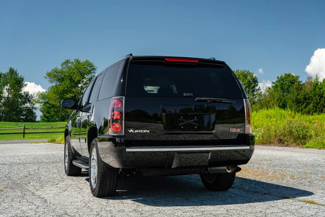 2013 GMC Yukon 3rd Gen - Image 19 of 31